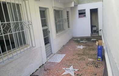 Imagem 2: Alugo ? Quarto com aluguel por R$650 /mês