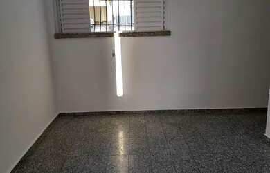 Imagem: O apartamento possui 2 Dormitórios, 1 Banheiro e está localizado