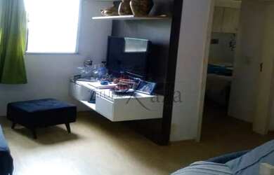 Imagem: O apartamento possui 2 Dormitórios, 1 Banheiro, 1 Vaga na garagem