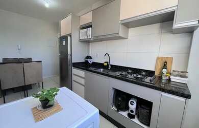 Imagem: O apartamento possui 2 Dormitórios, 1 Banheiro, 1 Vaga na garagem