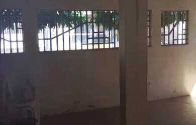 Imagem: A casa possui 5 Dormitórios, 4 Banheiros, 2 Vagas na garagem