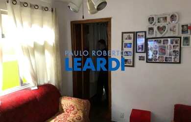 Imagem: A casa possui 3 Dormitórios, 1 Banheiro, 1 Vaga na garagem