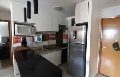 Imagem: O apartamento possui 2 Dormitórios, 1 Banheiro, 1 Vaga na garagem