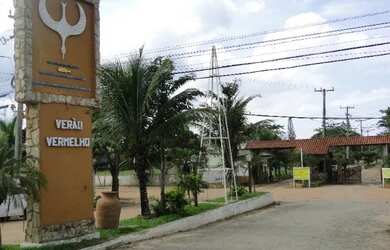 Imagem: A casa em condomínio possui 3 Dormitórios, 2 Banheiros, 3