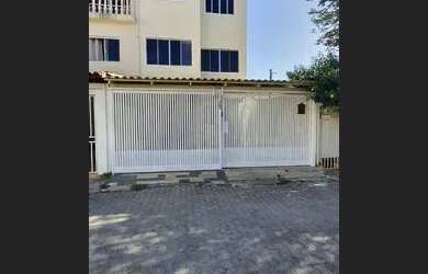 Imagem: A casa possui 4 Dormitórios, 5 Banheiros, 2 Vagas na garagem