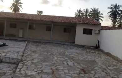 Imagem: A casa possui 5 Dormitórios, 5 Banheiros, 5 Vagas na garagem