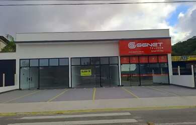 Imagem: O depósito possui 2 Vagas na garagem e 68m² de Área e está