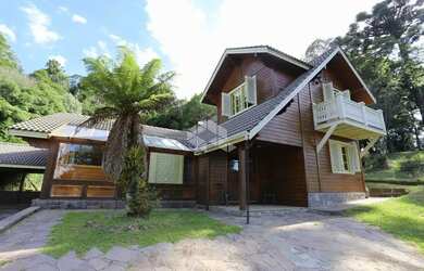 Imagem: A casa possui 3 Dormitórios, 1 Banheiro, 340m² de Área e