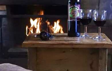 Imagem: O depósito possui 5 Vagas na garagem, 90.000m² de Área e