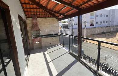 Imagem: O apartamento possui 2 Dormitórios, 2 Banheiros, 2 Vagas na