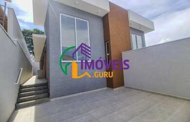 Imagem: A casa possui 3 Dormitórios, 2 Banheiros, 2 Vagas na garagem