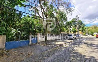 Imagem: O terreno possui 4000m² de Área e está localizado em Freguesia