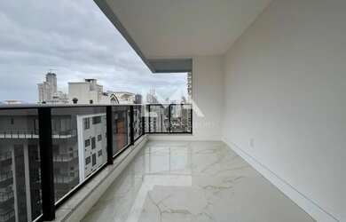 Imagem: O apartamento possui 3 Dormitórios, 3 Banheiros, 2 Vagas na