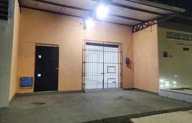 Imagem: O depósito está localizado em Genibaú, Fortaleza para alugar