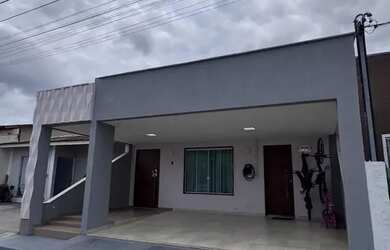 Imagem: A casa em condomínio possui 3 Dormitórios, 2 Banheiros, 2