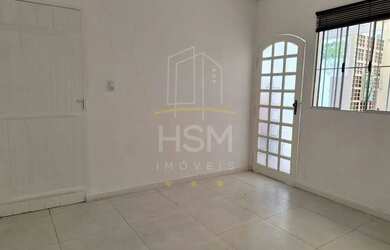 Imagem: A casa possui 3 Dormitórios, 1 Banheiro, 1 Vaga na garagem