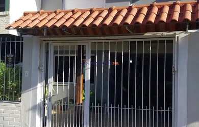Imagem 2: Casa em Hípica. Piscina, Churrasqueira, 109m² de Áreae2 Vagas na garagem
