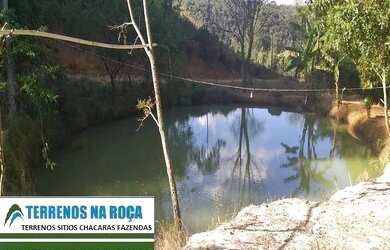 Imagem 12: Sitio em Crucilândia/MG, com nascente e lagoa, casa nova grande ótimo...