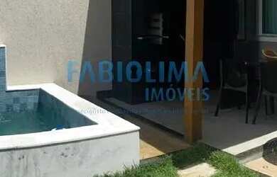 Imagem: A casa possui 4 Dormitórios, 3 Banheiros, 1 Vaga na garagem