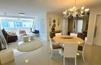 Imagem: O apartamento possui 3 Dormitórios, 5 Banheiros, 2 Vagas na