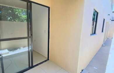 Imagem: A casa possui 2 Dormitórios, 1 Banheiro, 1 Vaga na garagem