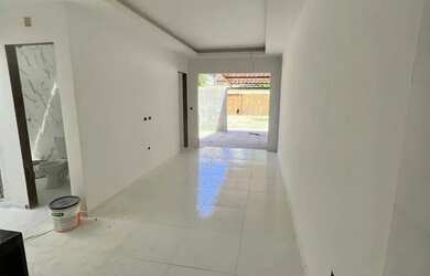 Imagem: A casa em condomínio possui 3 Dormitórios, 2 Banheiros, 1