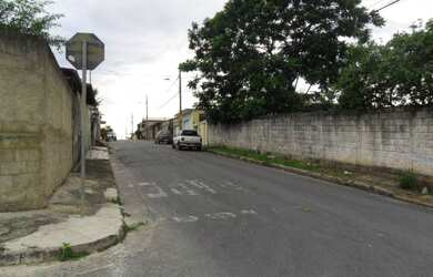 Imagem 5: Otima casa no bairro Bom Retiro Betim loja na frente