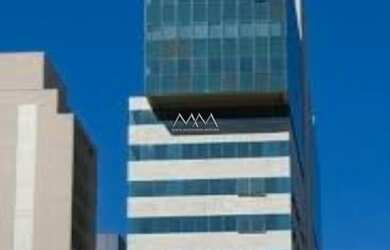 Imagem: O depósito possui 5 Vagas na garagem e 360m² de Área e está