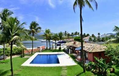 Imagem 3: Casa no Residencial Marina Guarujá no canal de Bertioga