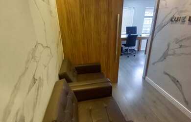 Imagem: O depósito possui 1 Vaga na garagem, 65m² de Área e está