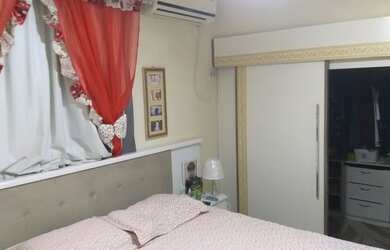 Imagem: A casa possui 2 Dormitórios, 2 Banheiros, 1 Vaga na garagem