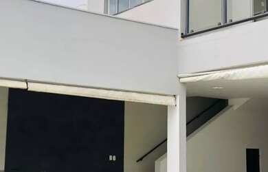 Imagem 1: Casa a venda em bairro nobre