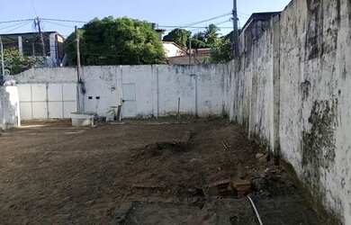 Imagem: A casa possui 2 Dormitórios, 3 Banheiros, 3 Vagas na garagem