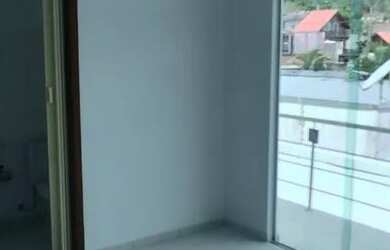 Imagem: A casa possui 2 Dormitórios, 3 Banheiros, 1 Vaga na garagem