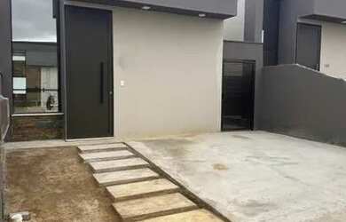 Imagem: A casa em condomínio possui 2 Dormitórios, 1 Banheiro, 2 Vagas