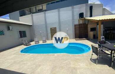 Imagem: A casa possui 2 Dormitórios, 2 Banheiros, 3 Vagas na garagem