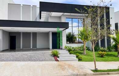 Imagem: A casa em condomínio possui 3 Dormitórios, 5 Banheiros, 4