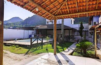 Imagem 3: Casa em Guapimirim. Piscina, Churrasqueira, Varandae560m² de Área