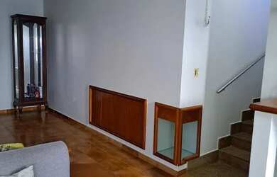 Imagem: A casa possui 3 Dormitórios, 4 Banheiros, 4 Vagas na garagem