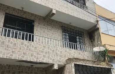 Imagem: A casa possui 2 Dormitórios e 2 Banheiros e está localizado