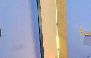 Imagem: A casa possui 1 Dormitório, 1 Banheiro, 1 Vaga na garagem e