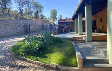 Imagem: A fazenda possui 350m² de Área e está localizado em Pinheirinho