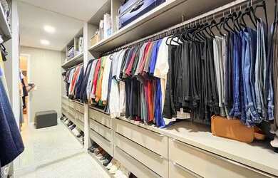 Imagem 2: Apartamento para venda tem 98 metros quadrados com 3 quartos em Centro - Florianópolis - S