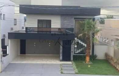 Imagem: A casa em condomínio possui 4 Dormitórios, 5 Banheiros, 4