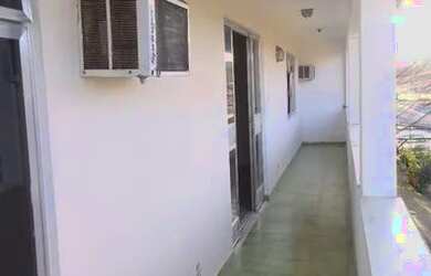 Imagem: A casa possui 3 Dormitórios, 4 Banheiros e está localizado