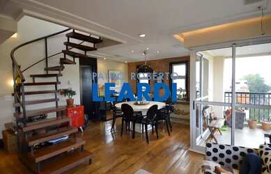 Imagem: O apartamento na cobertura possui 3 Dormitórios, 5 Banheiros