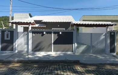 Imagem: A casa em condomínio possui 2 Dormitórios, 2 Banheiros, 4