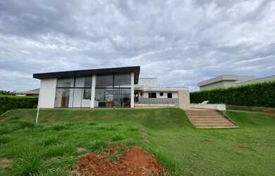 Imagem: A chácara possui 2010m² de Área e está localizado em Santo