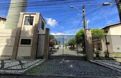 Imagem: A casa em condomínio possui 2 Dormitórios, 2 Banheiros, 1