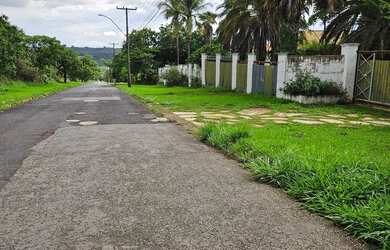 Imagem: O terreno possui 550m² de Área e está localizado em Guará